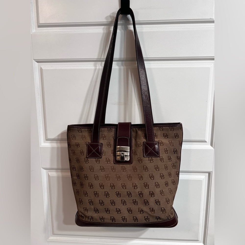 Dooney & Bourke